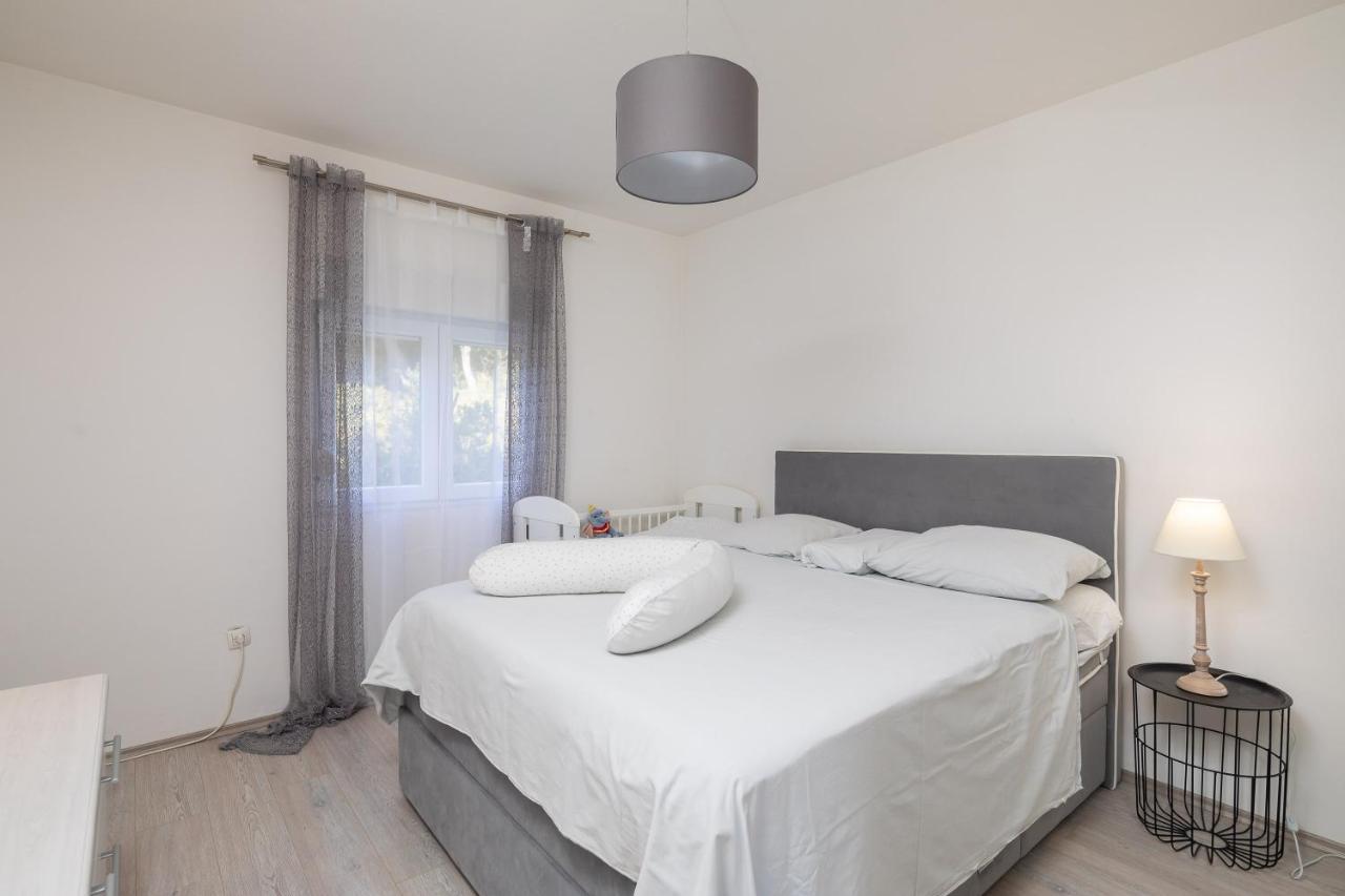 Duće Apartments Sunshine Rays מראה חיצוני תמונה
