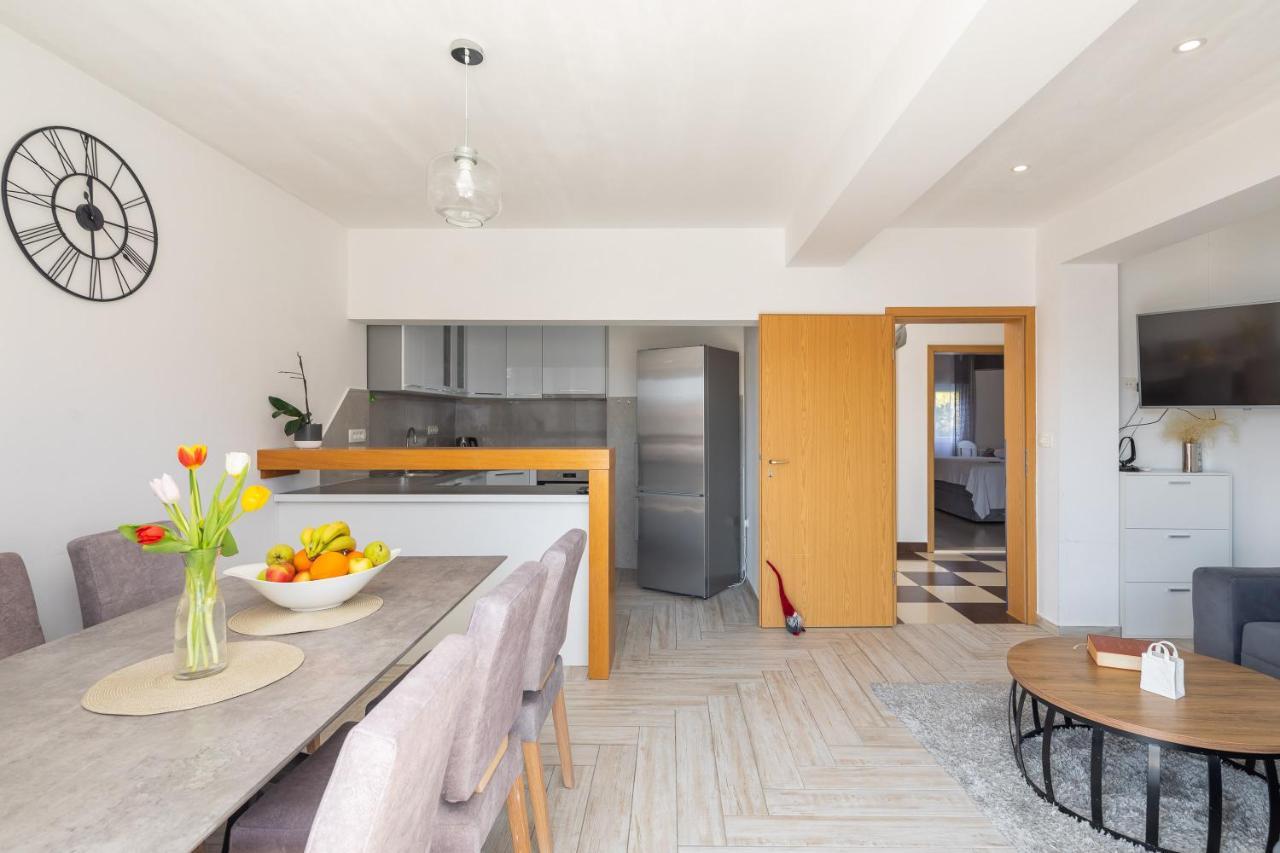 Duće Apartments Sunshine Rays מראה חיצוני תמונה