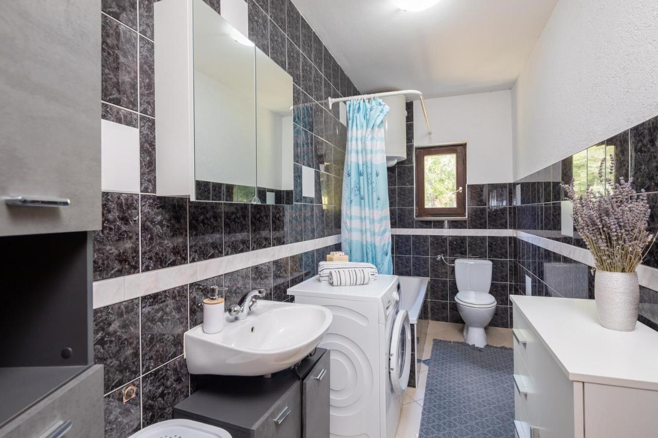 Duće Apartments Sunshine Rays מראה חיצוני תמונה